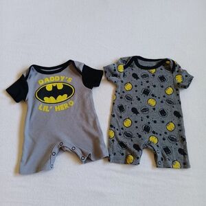 Batman Sz 0-3M Gray and Yellow Baby Bodysuit